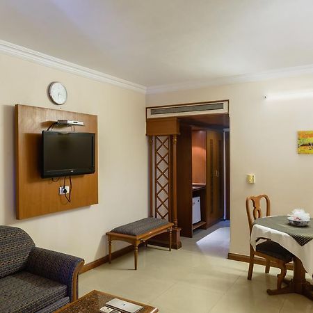 Quality Inn Palms Gandhidham Ngoại thất bức ảnh