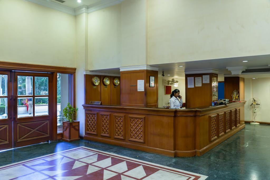 Quality Inn Palms Gandhidham Ngoại thất bức ảnh