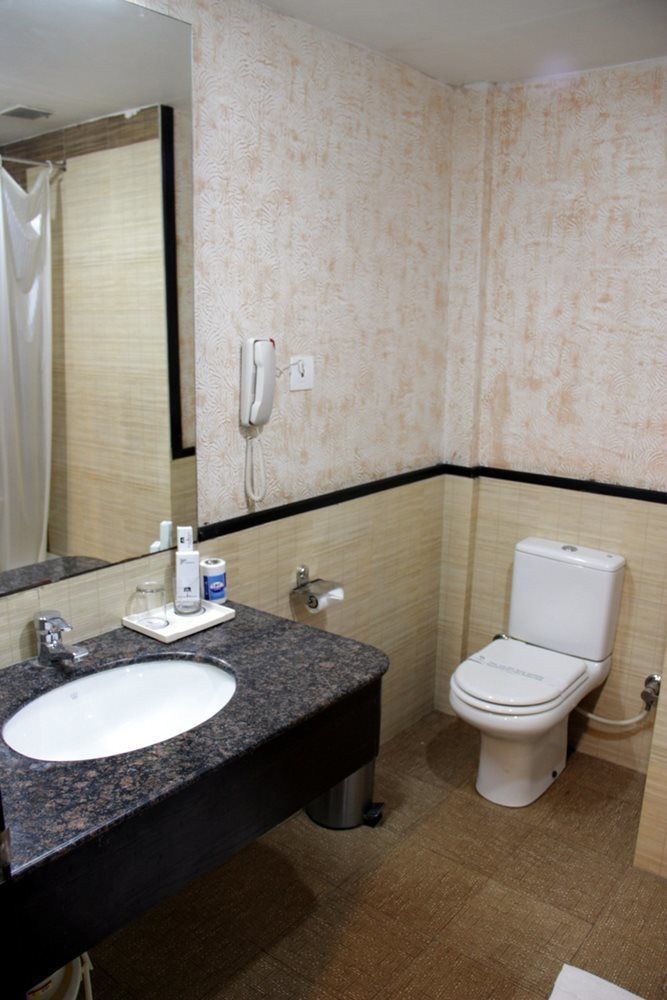 Quality Inn Palms Gandhidham Ngoại thất bức ảnh